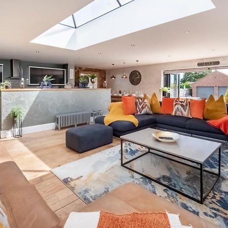 The Stables Luxury House With Hot Tub Apartment York Exterior foto