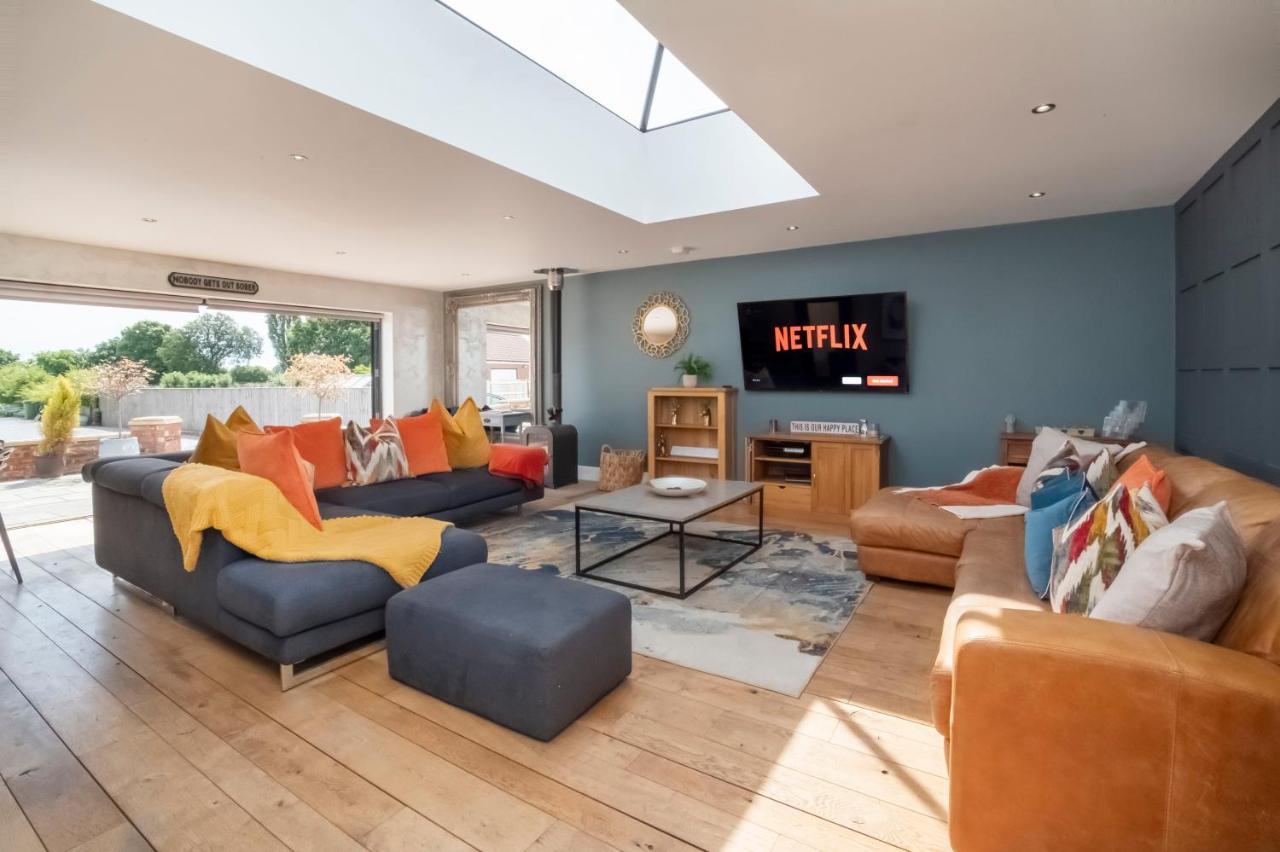 The Stables Luxury House With Hot Tub Apartment York Exterior foto