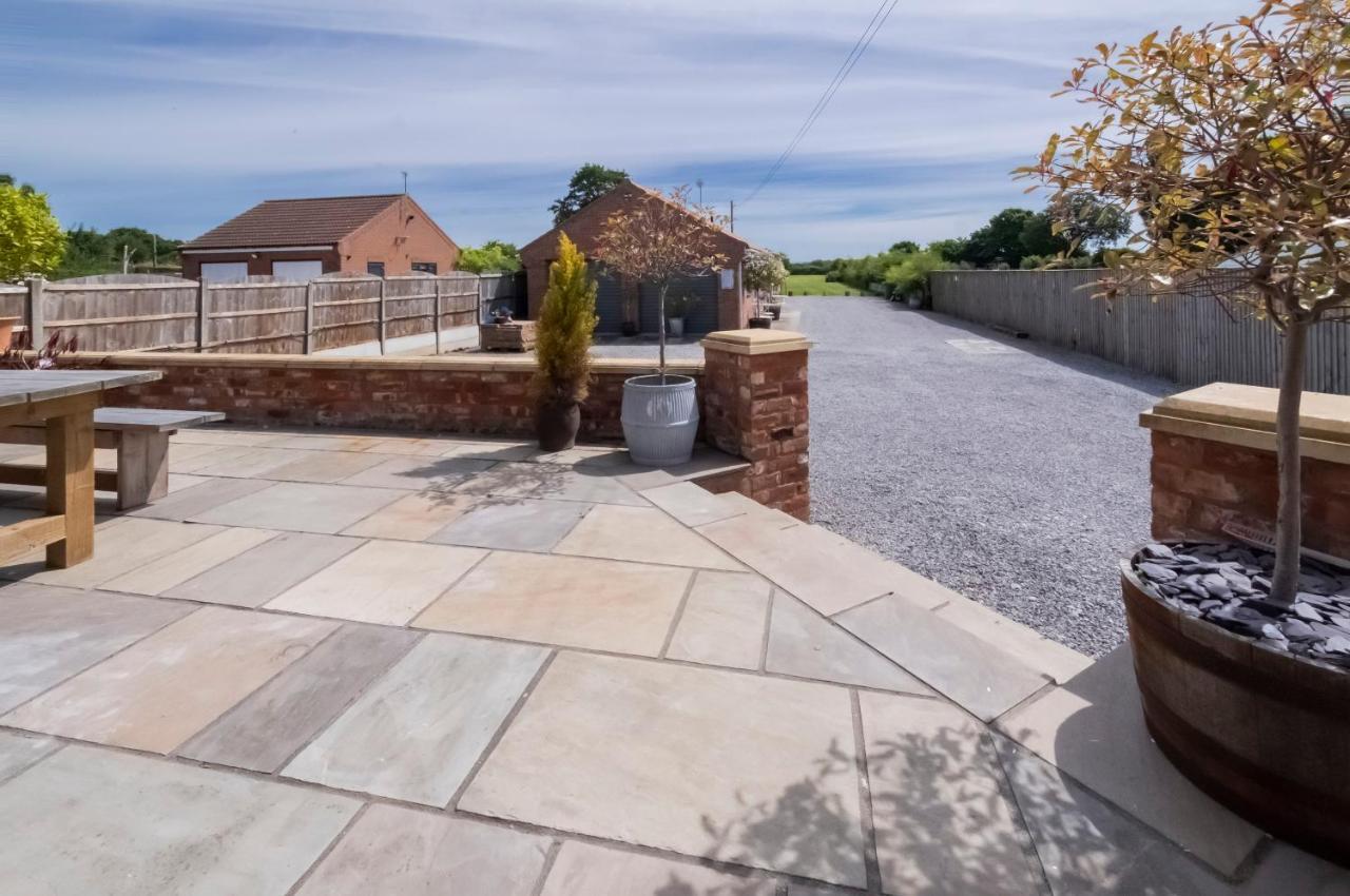 The Stables Luxury House With Hot Tub Apartment York Exterior foto