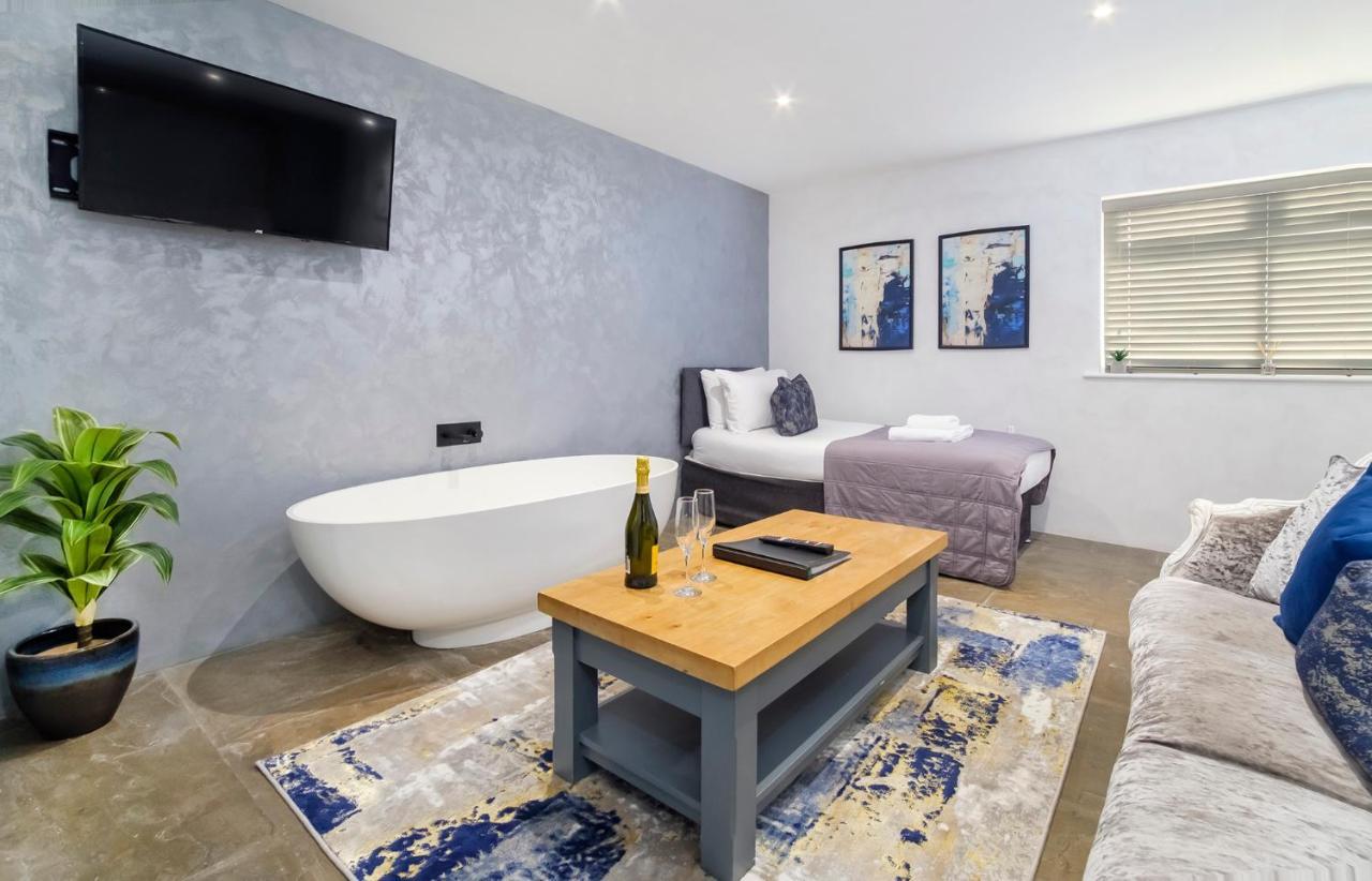 The Stables Luxury House With Hot Tub Apartment York Exterior foto